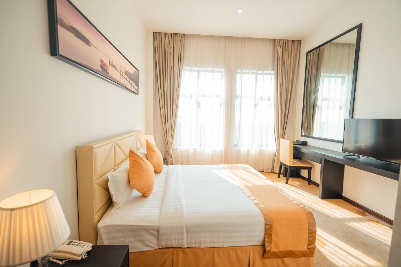 Sanchaung Hotel 3*