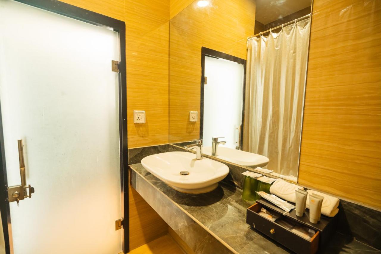 Sanchaung 3* Yangon