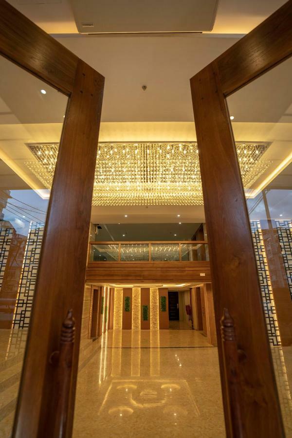 Hotel Sanchaung 3*