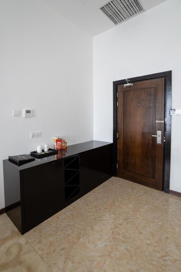 Sanchaung Hotel 3*